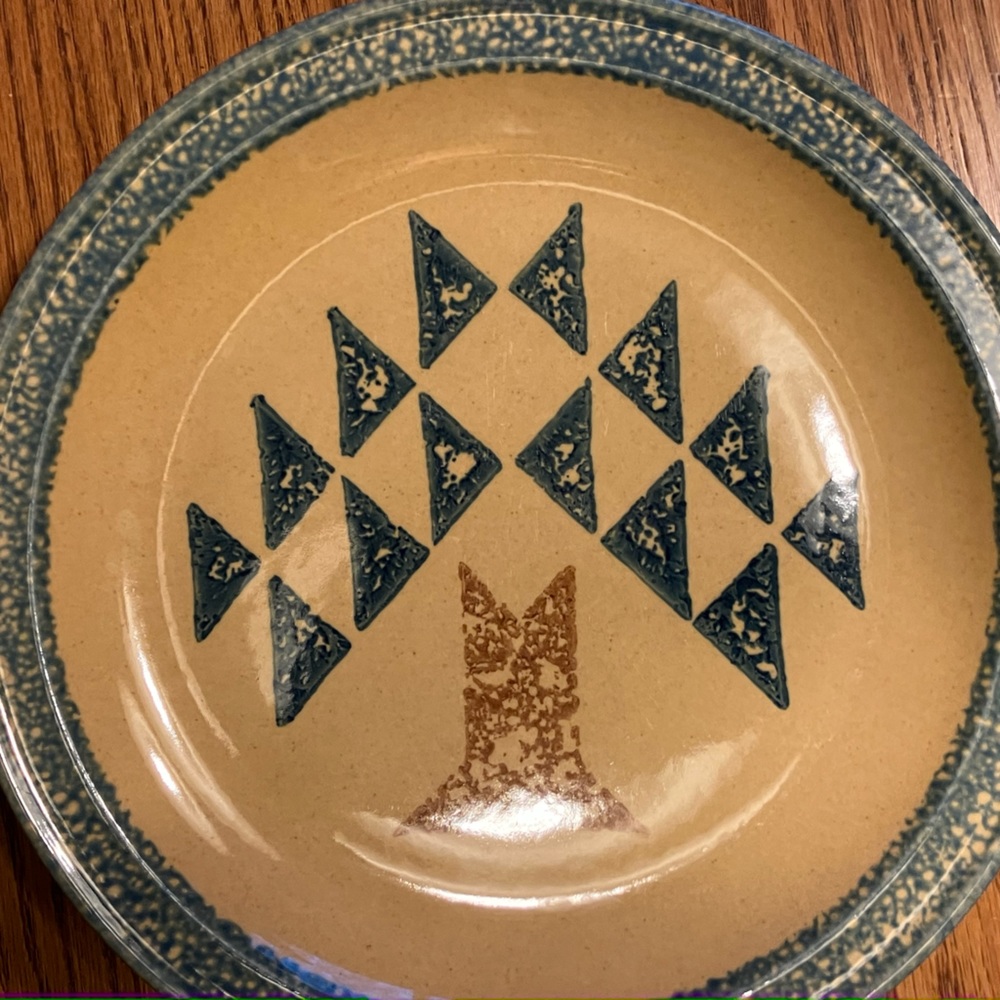 Pfaltzgraff plates. 7 total 2 patterns.